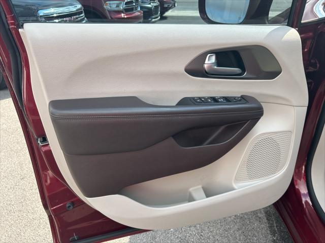 used 2017 Chrysler Pacifica car, priced at $12,895