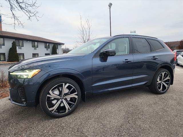 new 2025 Volvo XC60 car, priced at $61,075