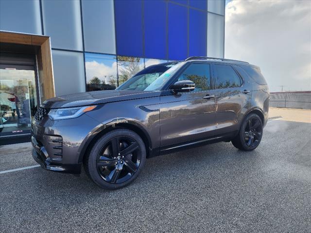 new 2024 Land Rover Discovery car, priced at $77,878