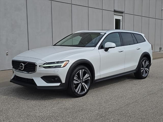 used 2024 Volvo V60 Cross Country car, priced at $47,998