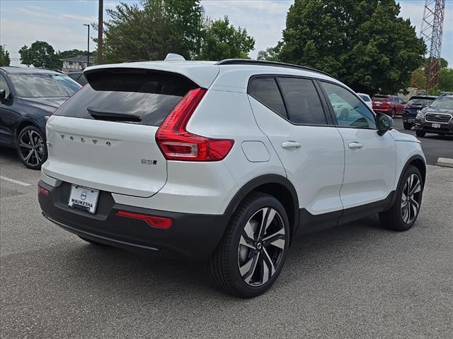 new 2025 Volvo XC40 car, priced at $49,810