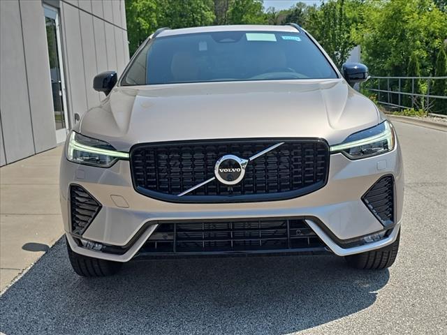 new 2025 Volvo XC60 car, priced at $60,415