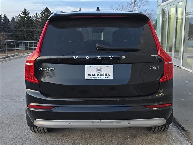 used 2022 Volvo XC90 car, priced at $38,389