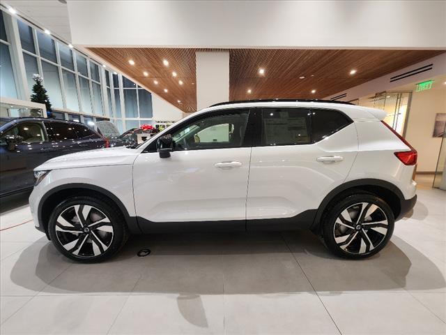 new 2025 Volvo XC40 car, priced at $49,575