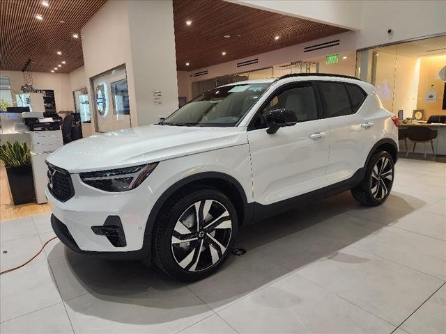 new 2025 Volvo XC40 car, priced at $49,575