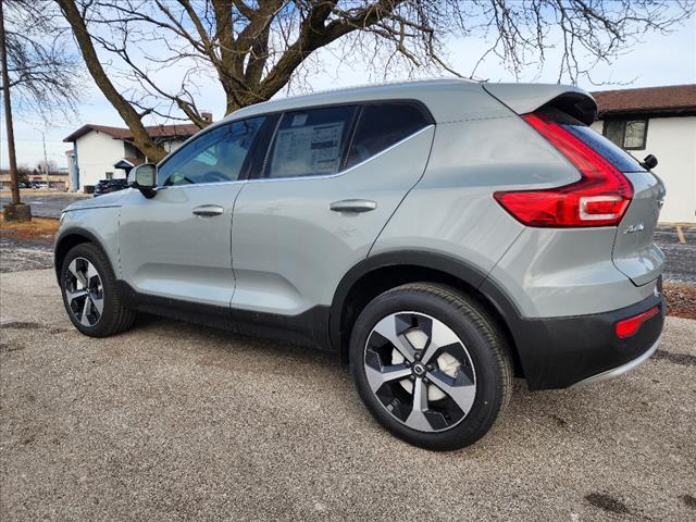 new 2025 Volvo XC40 car, priced at $45,250