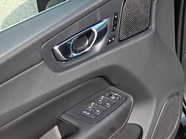 used 2023 Volvo XC60 car, priced at $45,998