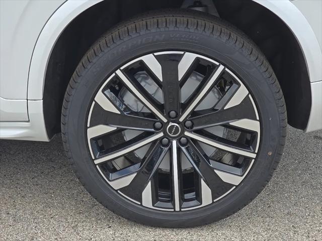 new 2025 Volvo XC90 car, priced at $68,745