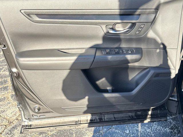 used 2024 Honda CR-V Hybrid car, priced at $34,998
