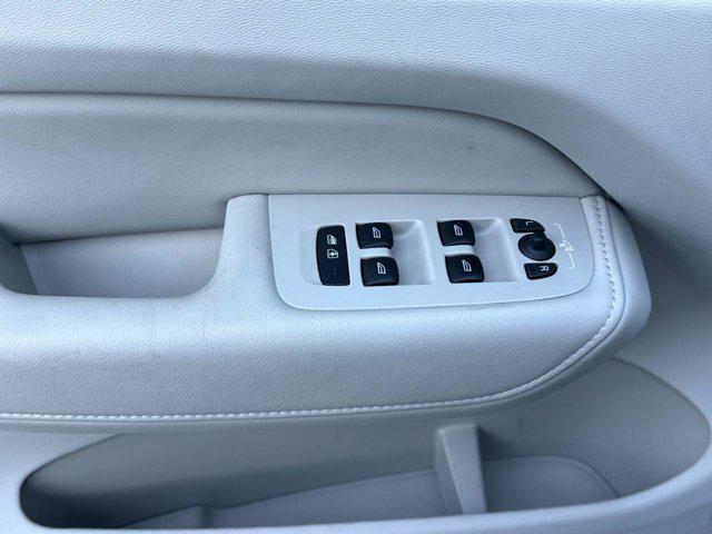 used 2023 Volvo XC60 car, priced at $36,998