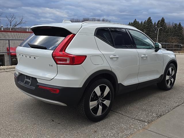 used 2020 Volvo XC40 car, priced at $21,998