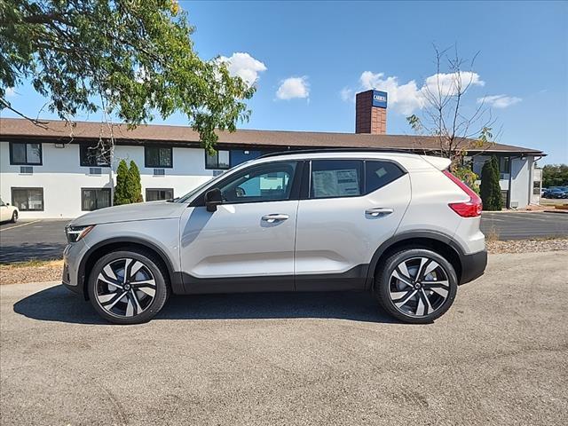 new 2025 Volvo XC40 car, priced at $51,550