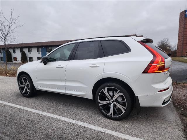 new 2025 Volvo XC60 car, priced at $61,075