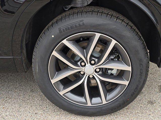 new 2025 Land Rover Discovery Sport car, priced at $52,175