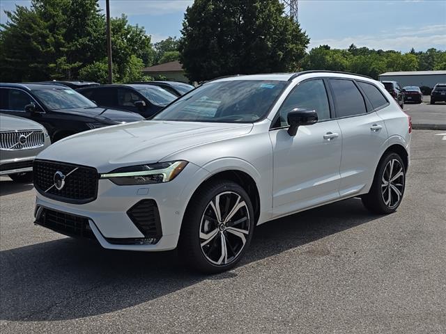 new 2025 Volvo XC60 car, priced at $60,660