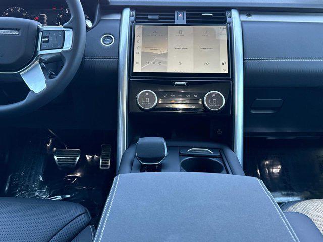 used 2025 Land Rover Discovery car, priced at $62,418