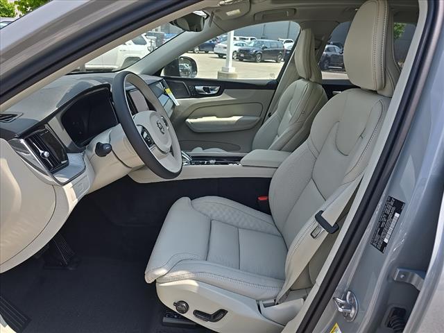 new 2025 Volvo XC60 car, priced at $60,660