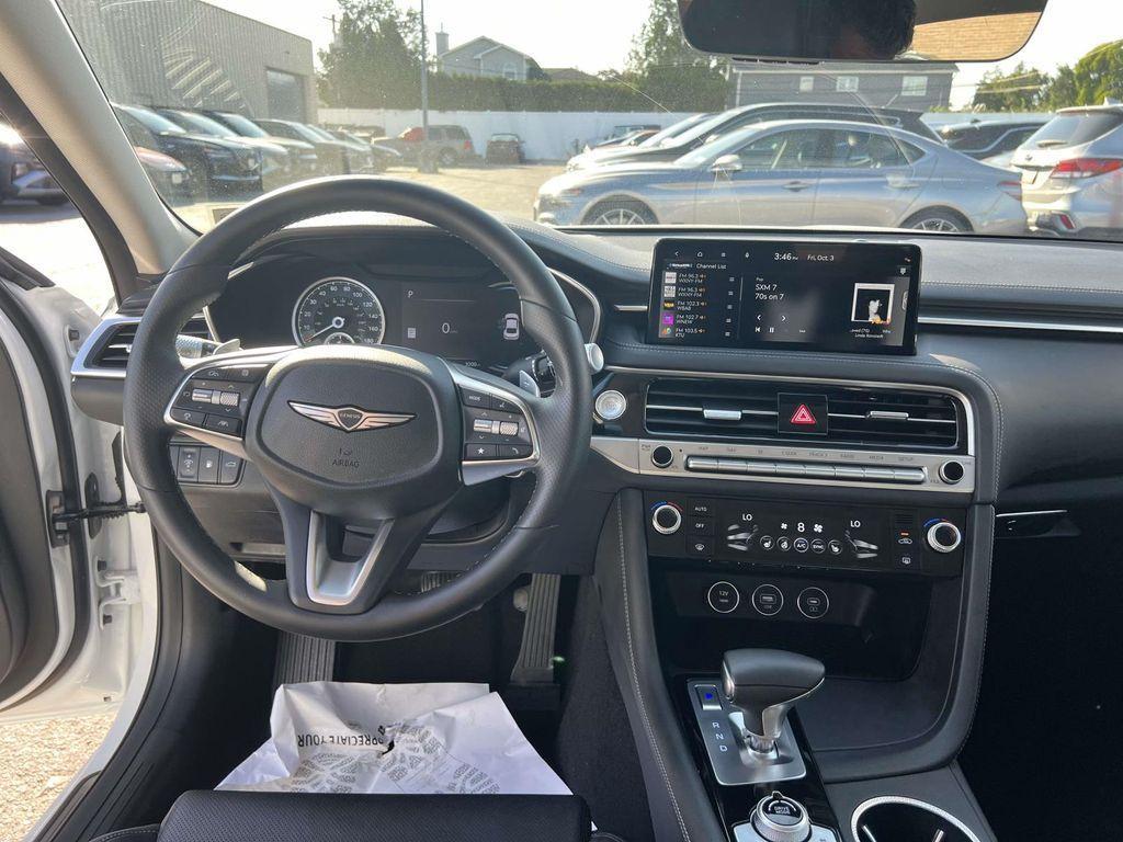 used 2025 Genesis G70 car