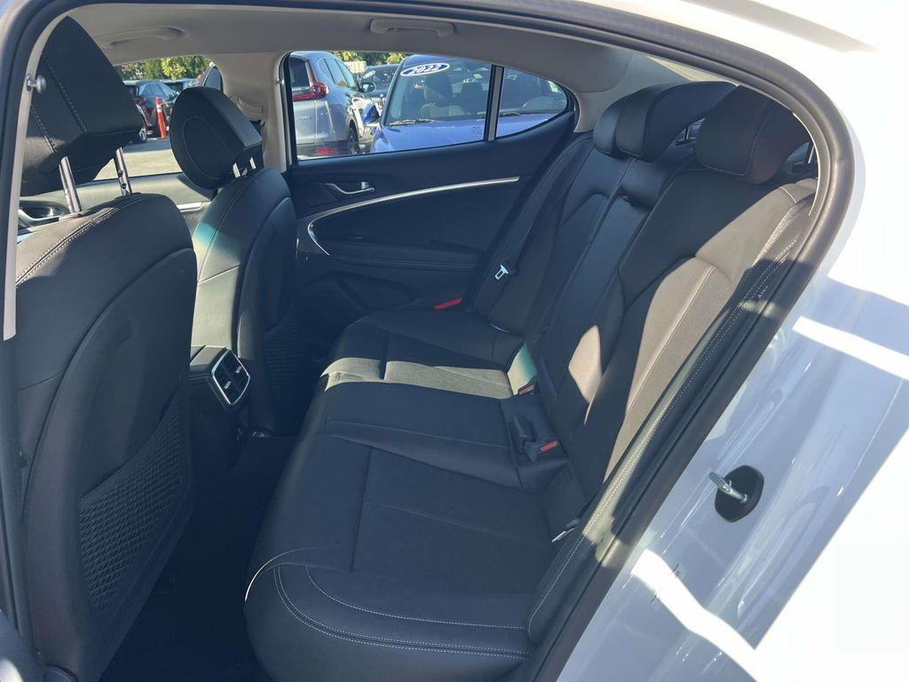 used 2025 Genesis G70 car