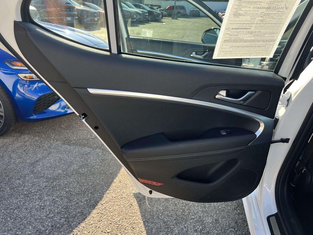 used 2025 Genesis G70 car