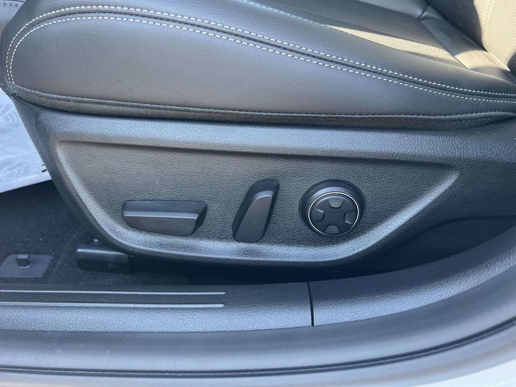 used 2025 Genesis G70 car