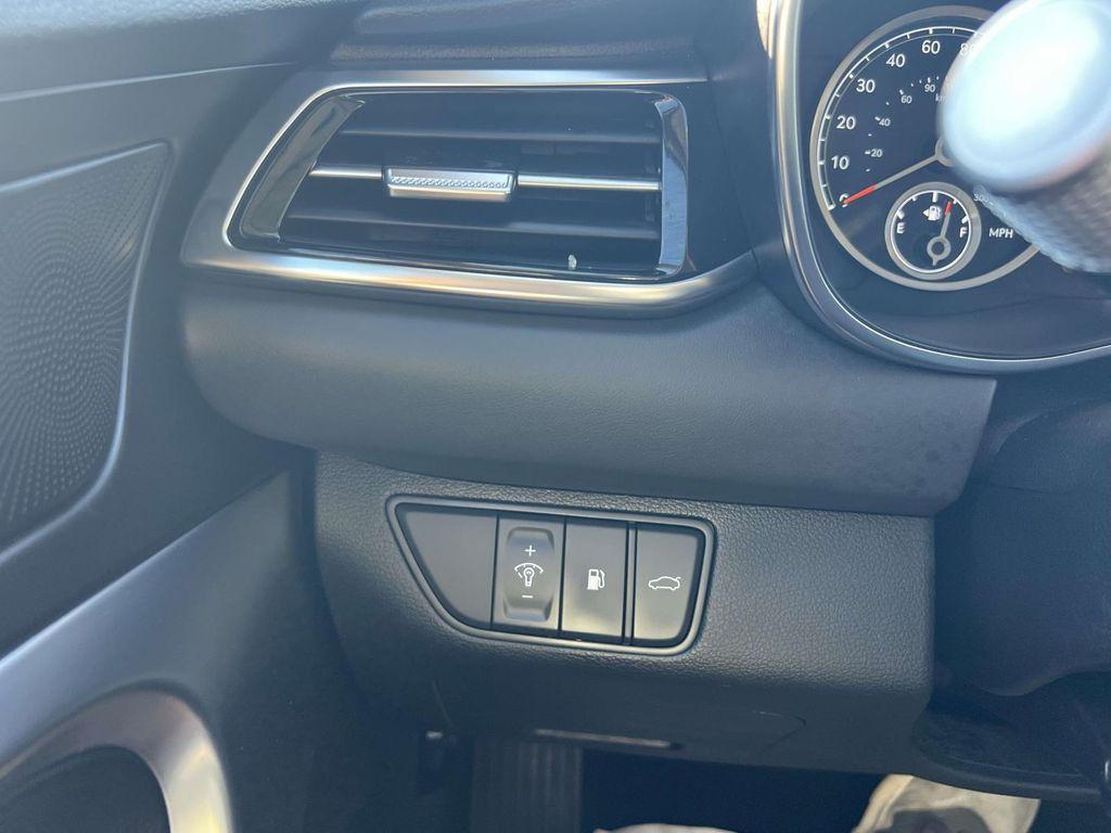 used 2025 Genesis G70 car
