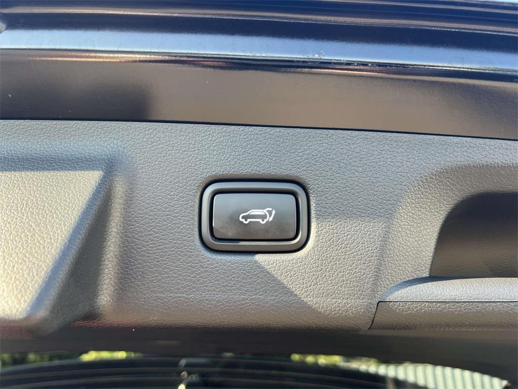 used 2025 Hyundai Palisade car, priced at $45,270