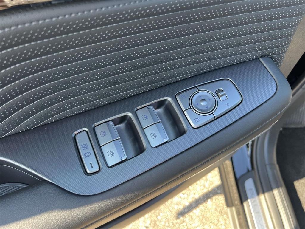 used 2025 Hyundai Palisade car, priced at $45,270