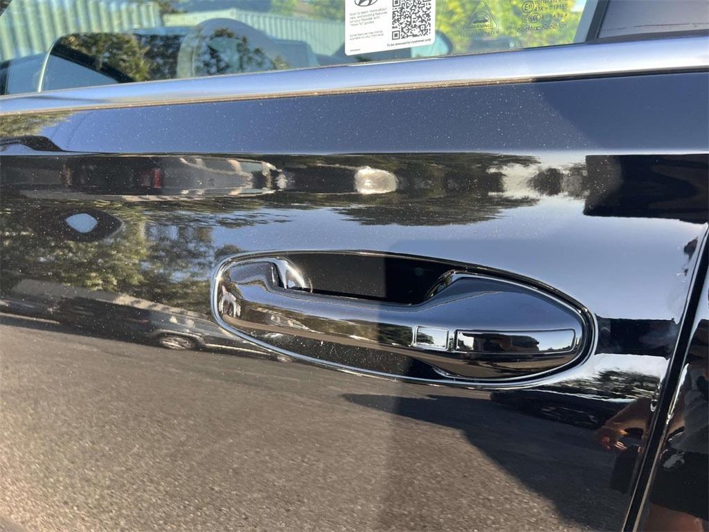 used 2025 Hyundai Palisade car, priced at $45,270