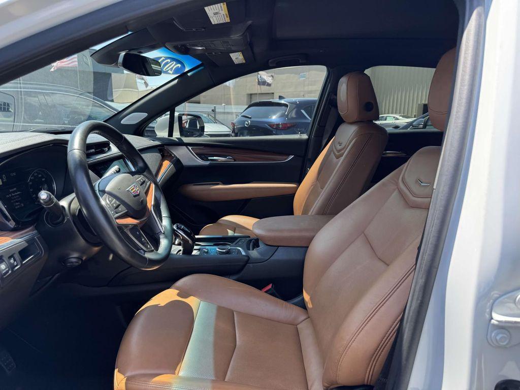 used 2021 Cadillac XT5 car, priced at $29,823