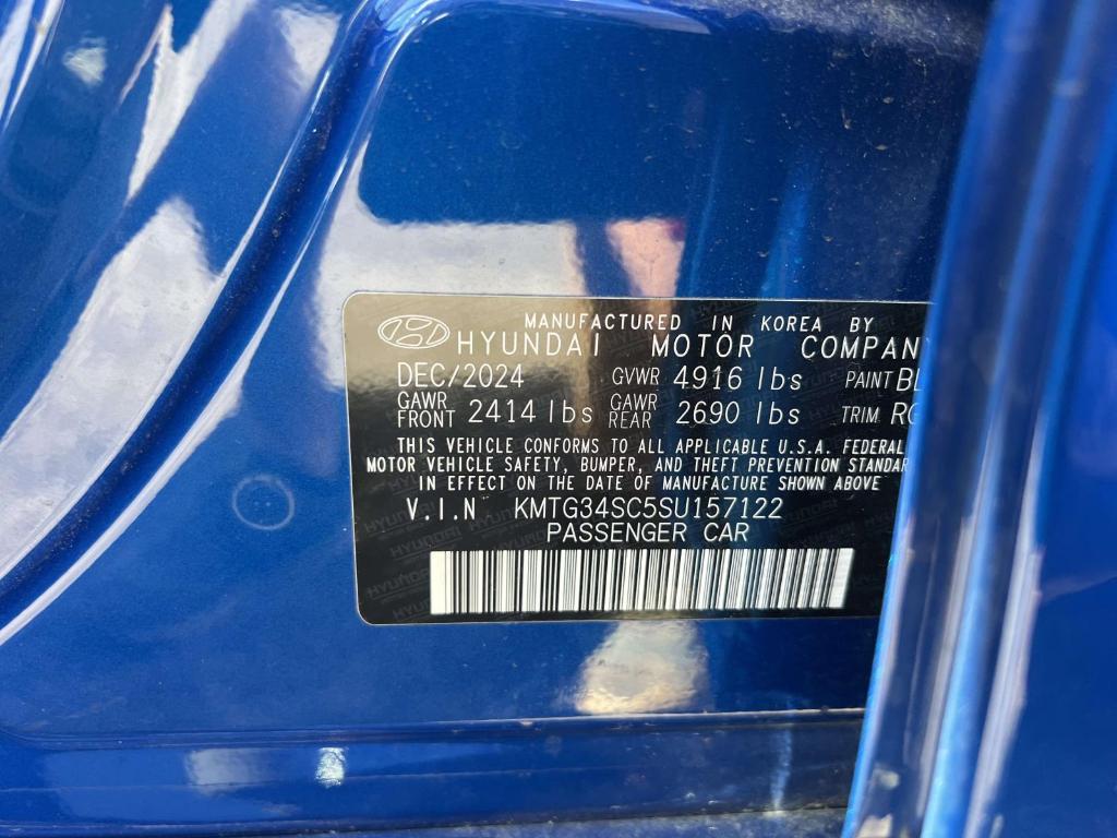 used 2025 Genesis G70 car
