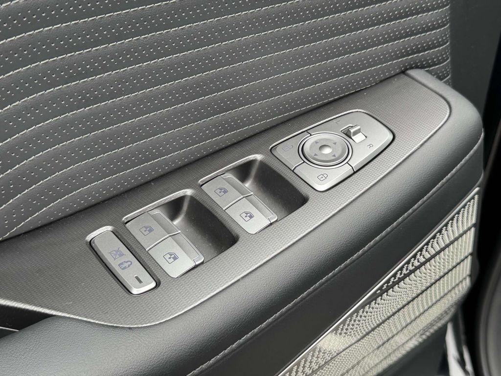used 2025 Hyundai Palisade car, priced at $49,626