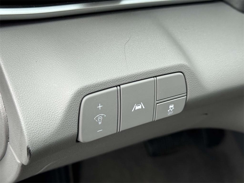 used 2022 Hyundai Elantra car, priced at $15,594