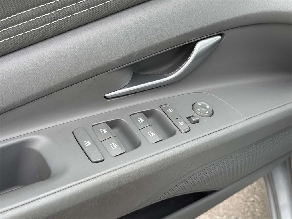 used 2022 Hyundai Elantra car, priced at $15,594