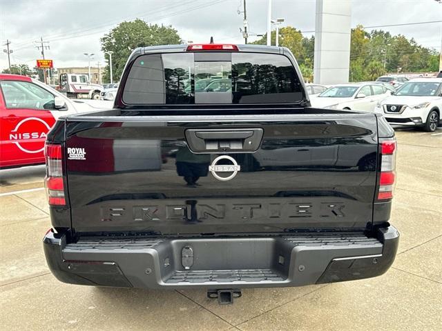 new 2025 Nissan Frontier car, priced at $39,720