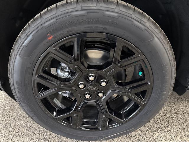 new 2025 Ford Maverick car, priced at $39,990