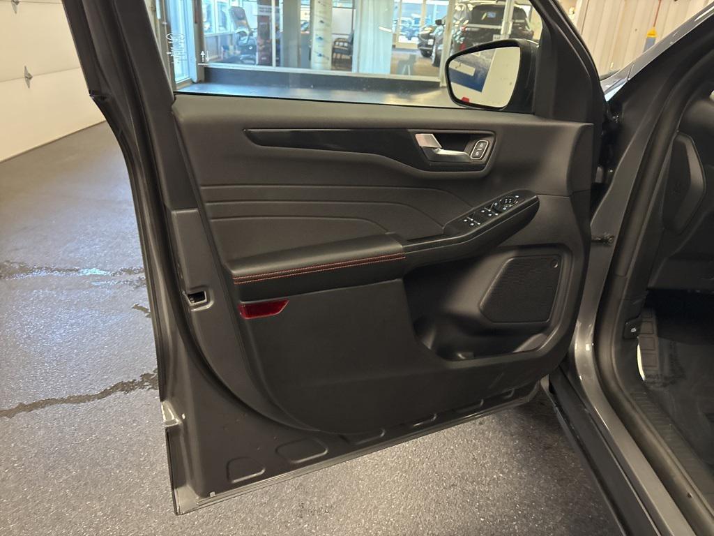 new 2026 Ford Escape car, priced at $33,990