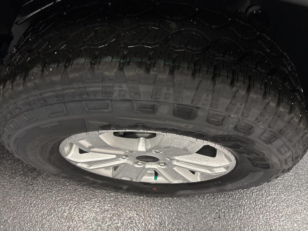 new 2025 Ford Ranger car, priced at $35,990