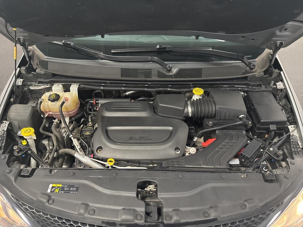 used 2019 Chrysler Pacifica car, priced at $13,290