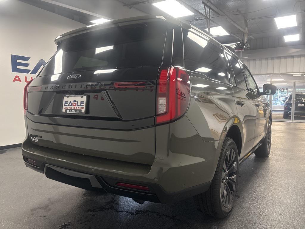 new 2025 Ford Expedition car, priced at $78,955