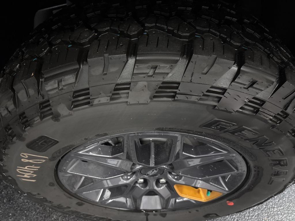 new 2025 Ford Expedition car, priced at $80,990