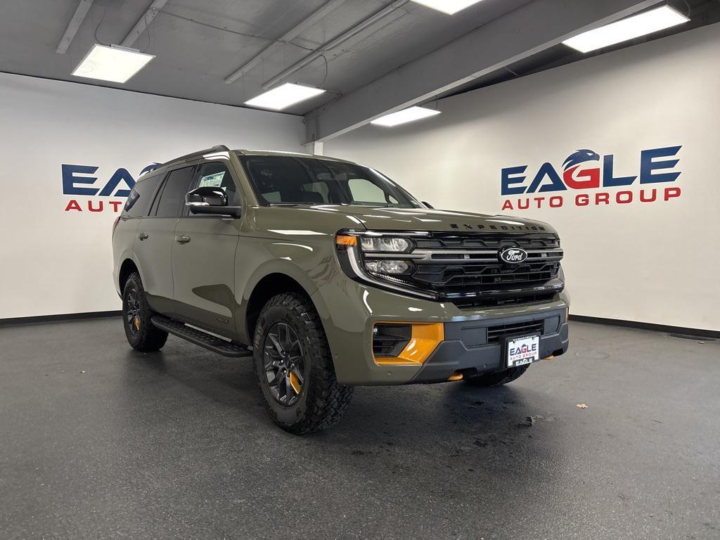 new 2025 Ford Expedition car, priced at $80,990