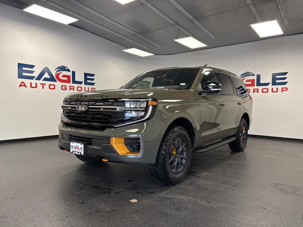 new 2025 Ford Expedition car, priced at $80,990
