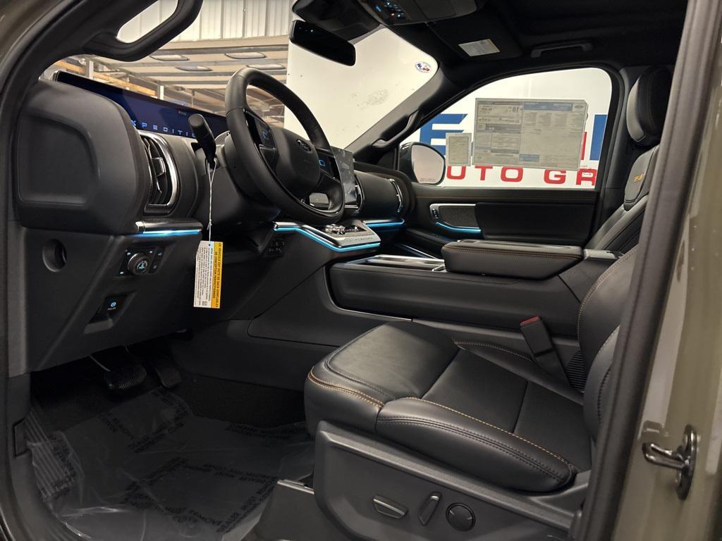new 2025 Ford Expedition car, priced at $80,990