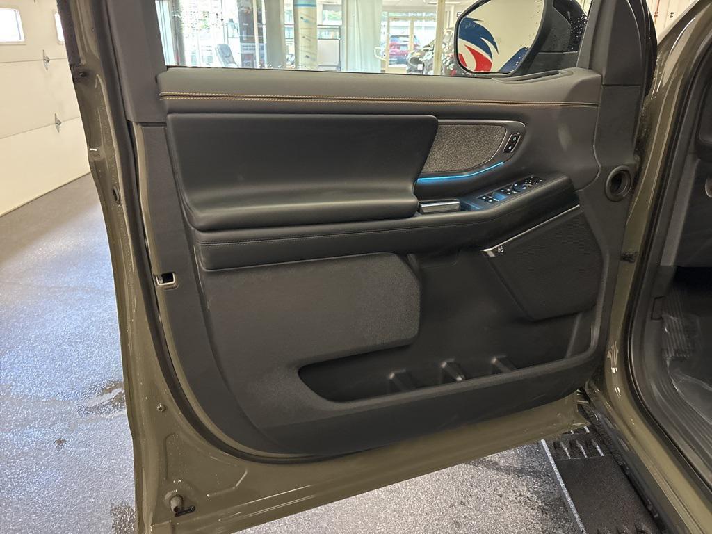 new 2025 Ford Expedition car, priced at $80,990