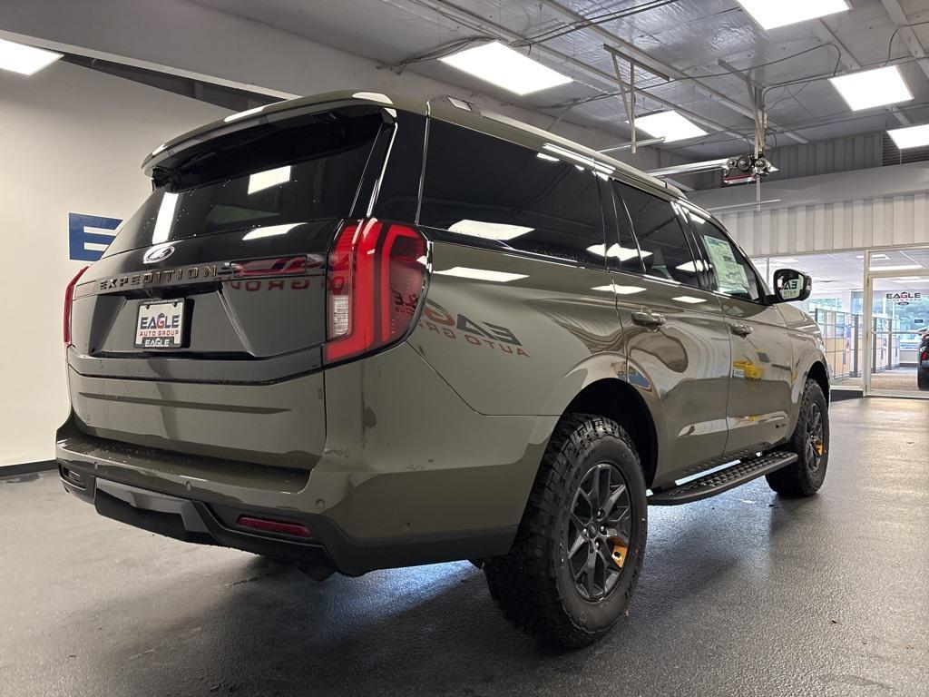new 2025 Ford Expedition car, priced at $80,990