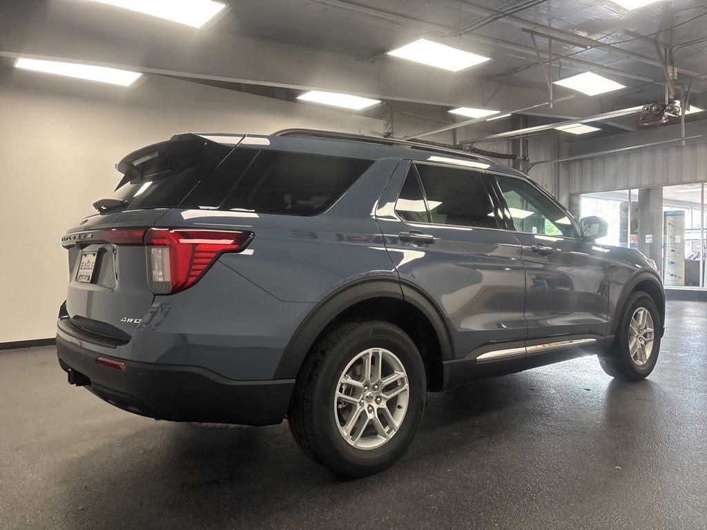 new 2025 Ford Explorer car, priced at $40,990