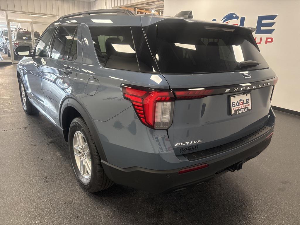 new 2025 Ford Explorer car, priced at $40,990