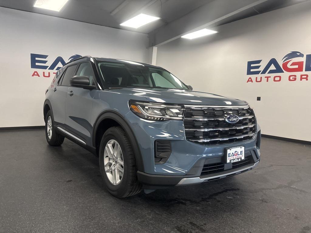 new 2025 Ford Explorer car, priced at $40,990