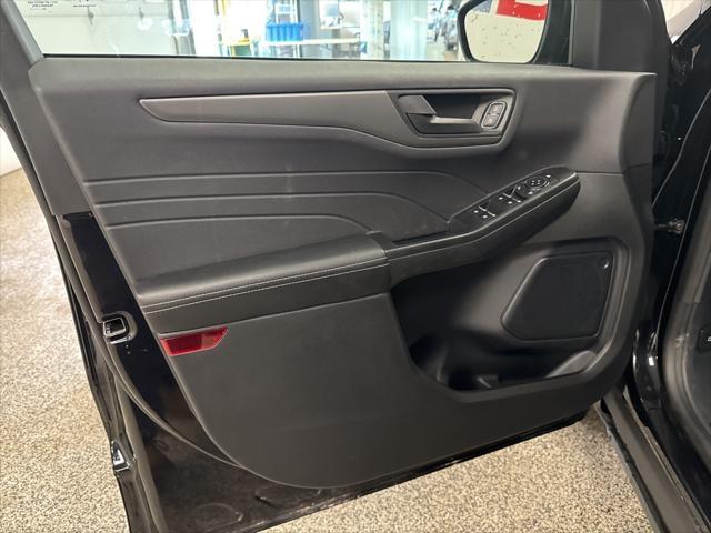 new 2025 Ford Escape car, priced at $27,990